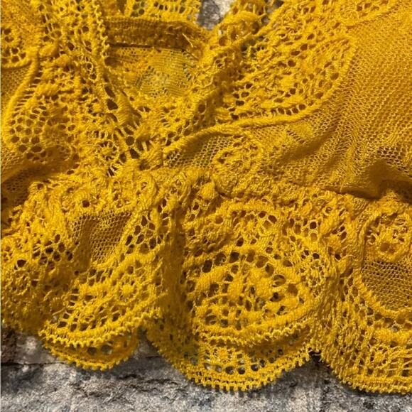 Medium Yellow Lace Bralette - Picture 5 of 8